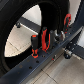 Верстак Standart с деревянной столешницей и траверсами для хранения колёс